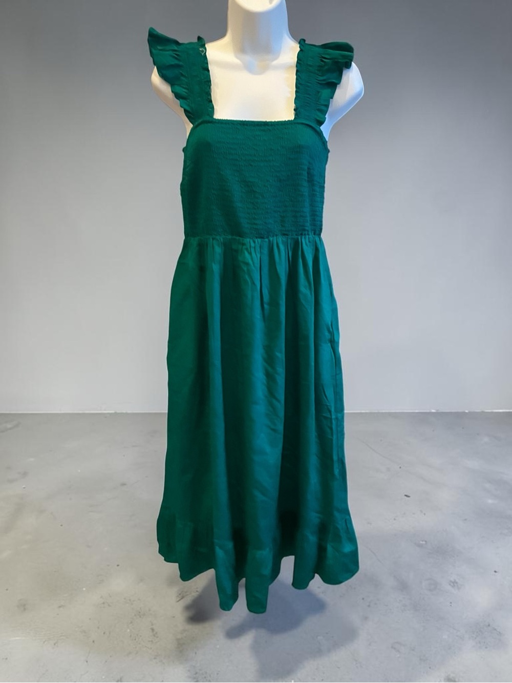 The Drop Smocked Maxi Dress – Emerald Green Size Medium | NWT